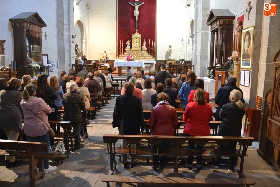 Foto 5 - La Tercera Orden vive el d&iacute;a grande en honor a Santa Gemma  