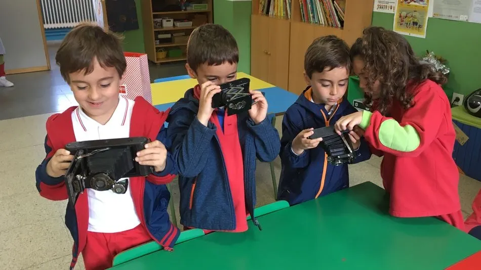 los alumnos aprendieron que todo tiene un comienzo y que, gracias a esos primeros inventos, ahora existen auténticas maravillas tecnológicas