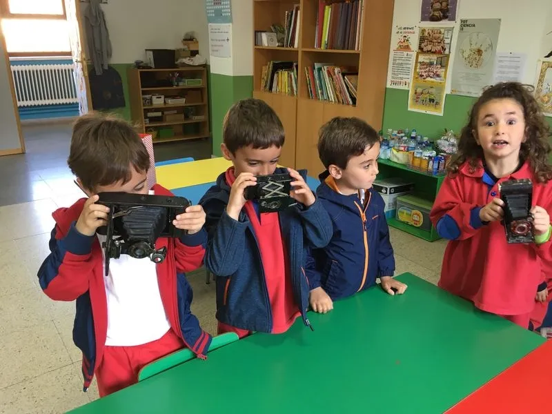Foto 5 - Los infantiles del colegio Padres Trinitarios se asoman al pasado  