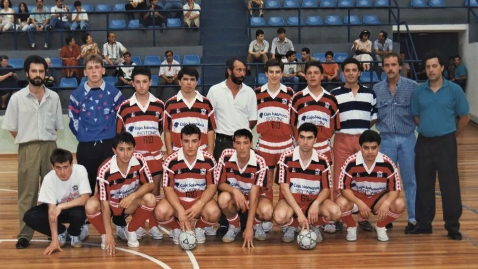 Plantilla del Pizarrales de 1990.