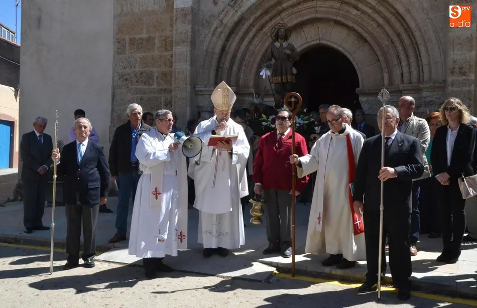 Foto 10 - Cancelada la procesi&oacute;n de San Isidro en San Andr&eacute;s tras estar a punto de irse al suelo su imagen  
