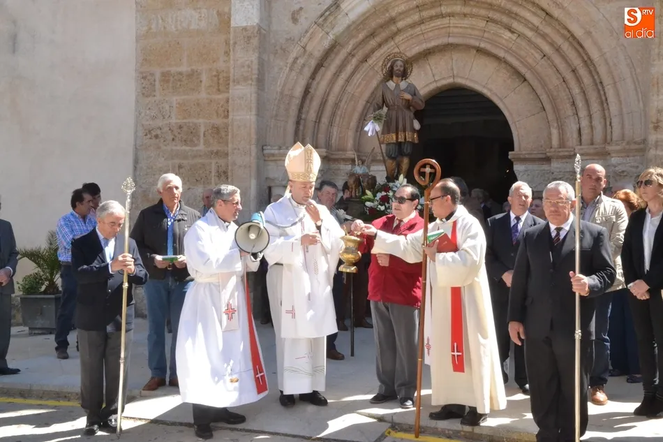 Foto 8 - Cancelada la procesi&oacute;n de San Isidro en San Andr&eacute;s tras estar a punto de irse al suelo su imagen  