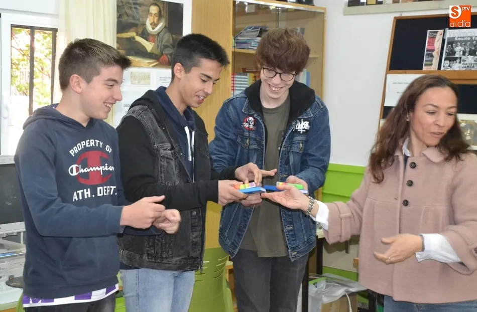 El IES Fray Diego hace un donativo a Hijos del Maíz y entrega los premios de su Día de la...