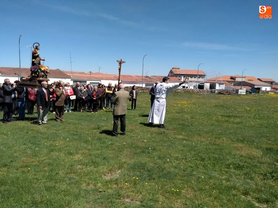 Foto 9 - Ganaderos y agricultores homenajean a San Isidro