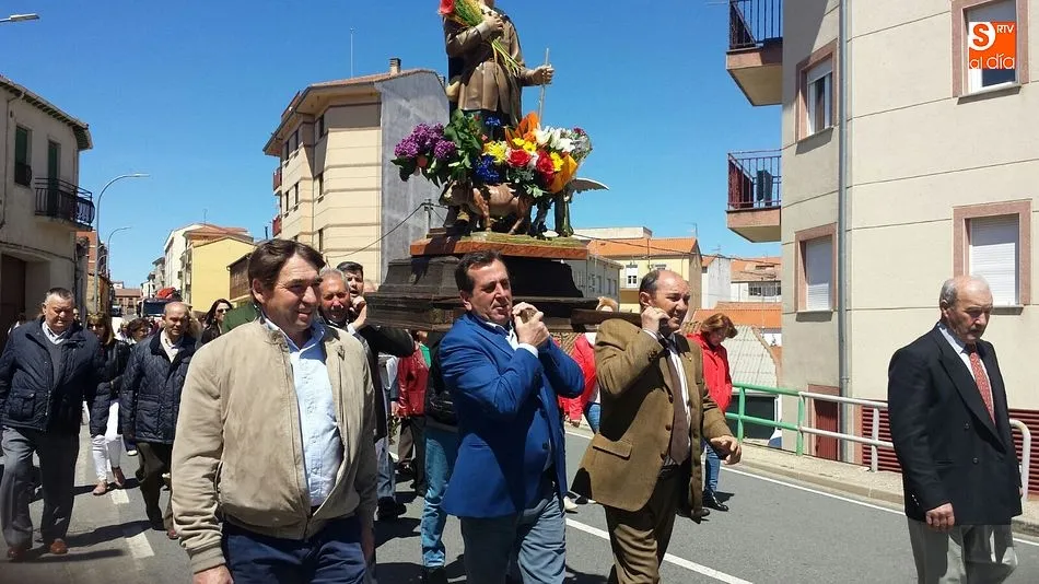 Foto 6 - Ganaderos y agricultores homenajean a San Isidro