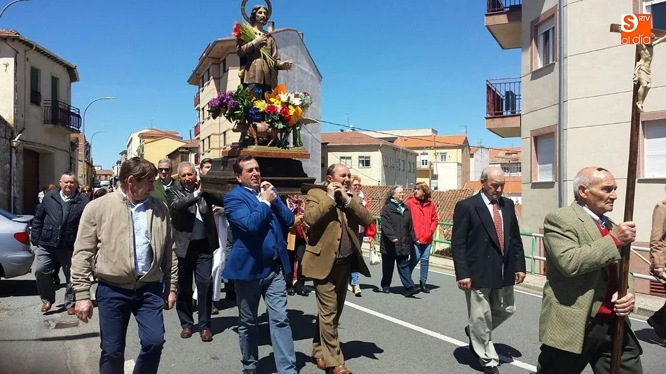 Foto 5 - Ganaderos y agricultores homenajean a San Isidro