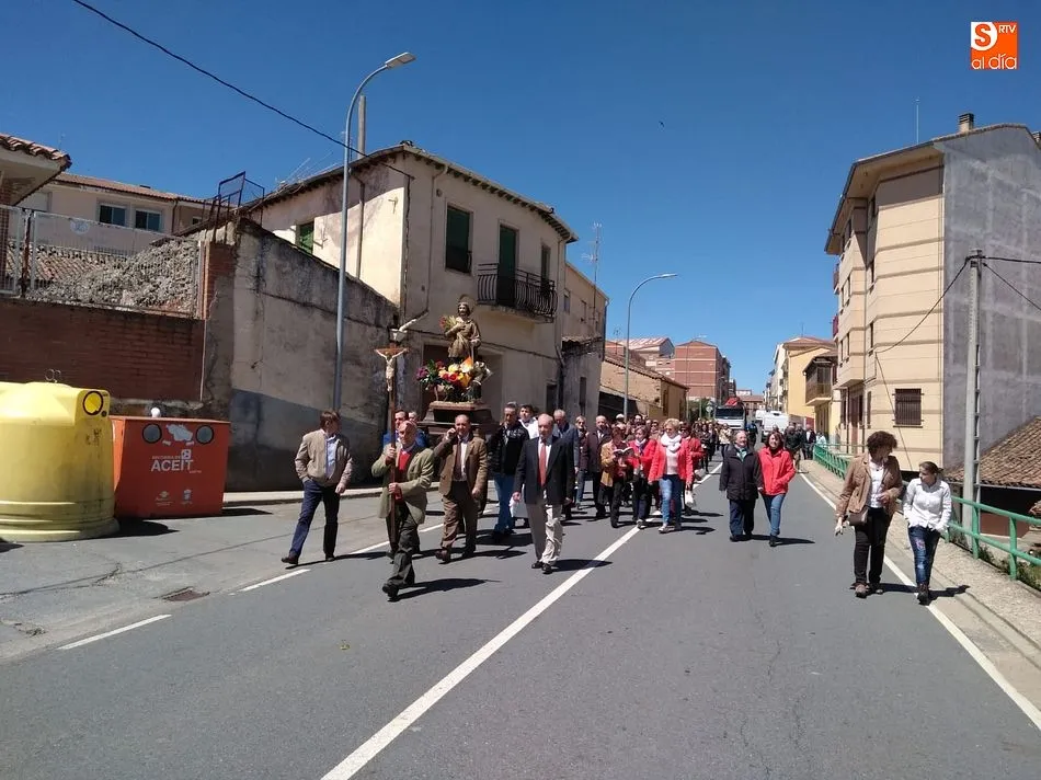 Foto 2 - Ganaderos y agricultores homenajean a San Isidro