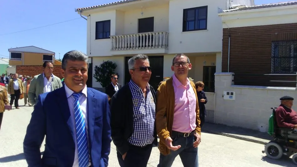 Foto 8 - Los vecinos honran a San Isidro en el d&iacute;a grande de las fiestas