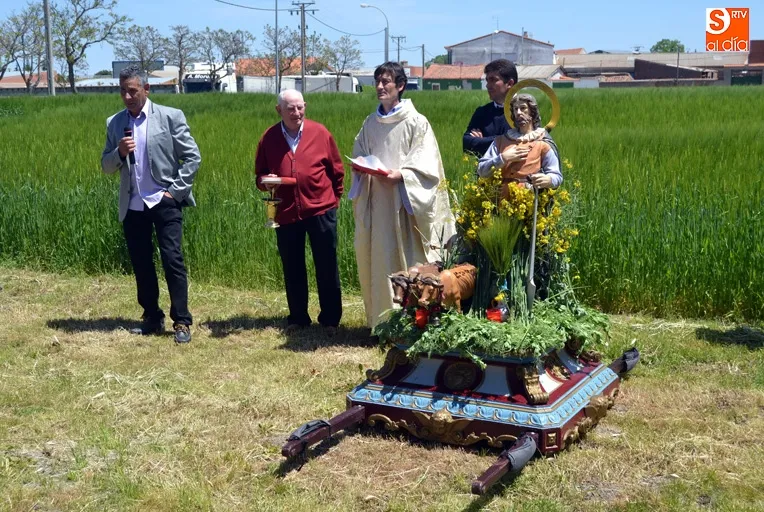 Foto 6 - Plegarias y v&iacute;tores a San Isidro en su d&iacute;a grande
