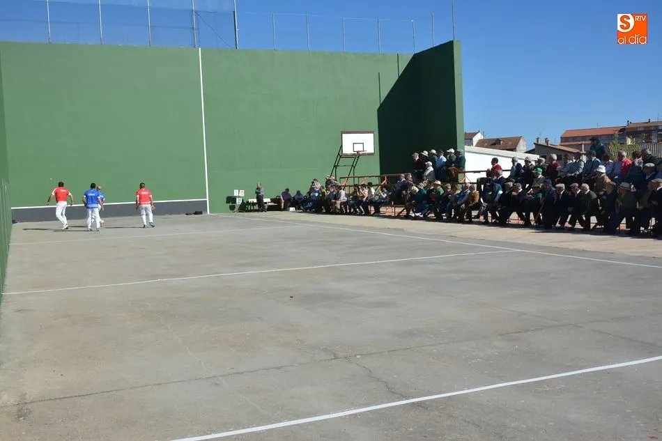 Foto 11 - Una animada feria de San Isidro en Lumbrales presenta m&aacute;s de 300 cabezas de ganado