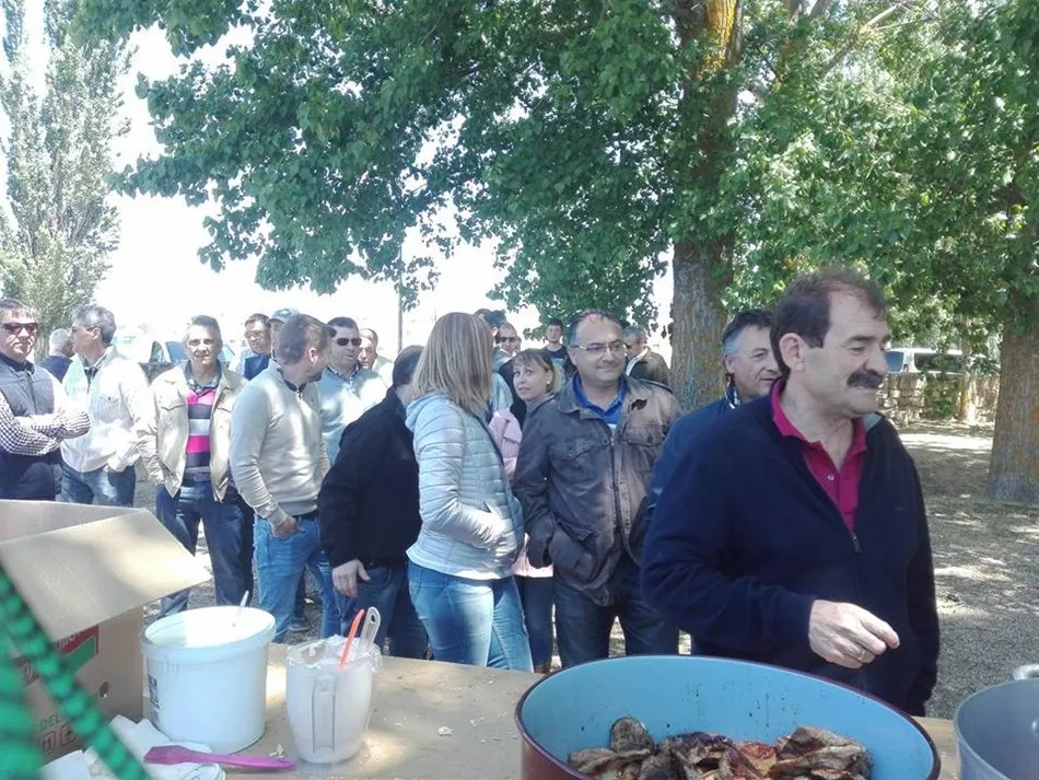 Foto 5 - Aldearrubia y Villoruela mantienen la tradici&oacute;n de San Isidro