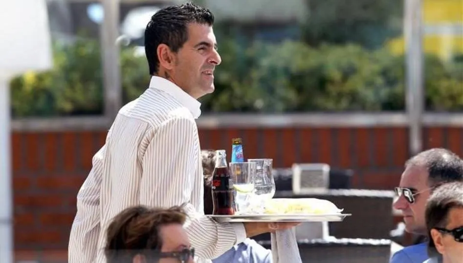 El sector servicios es el único en el que la realización de horas extras fue a más en 2017