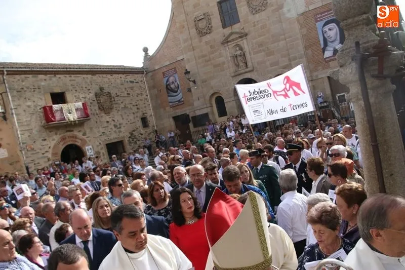 El Obispo de Salamanca, Mons. Carlos López inauguró el jubileo teresiano