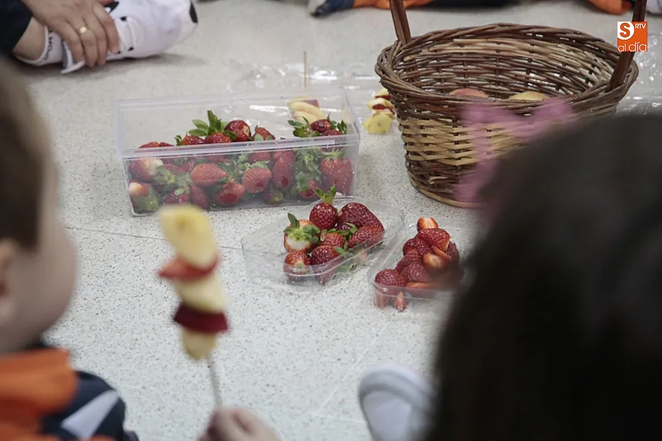 Foto 7 - Los centros educativos salmantinos apuestan por la alimentaci&oacute;n saludable de la mano de la UE