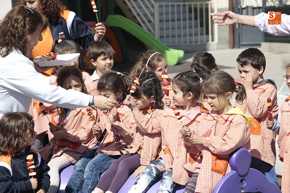 Foto 2 - Los centros educativos salmantinos apuestan por la alimentaci&oacute;n saludable de la mano de la UE