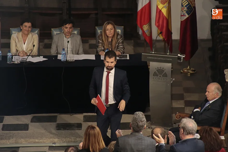 Foto 4 - Tudanca pide disculpas al Procurador por haberlo colocado en un fuego cruzado &ldquo;entre todos&rdquo;