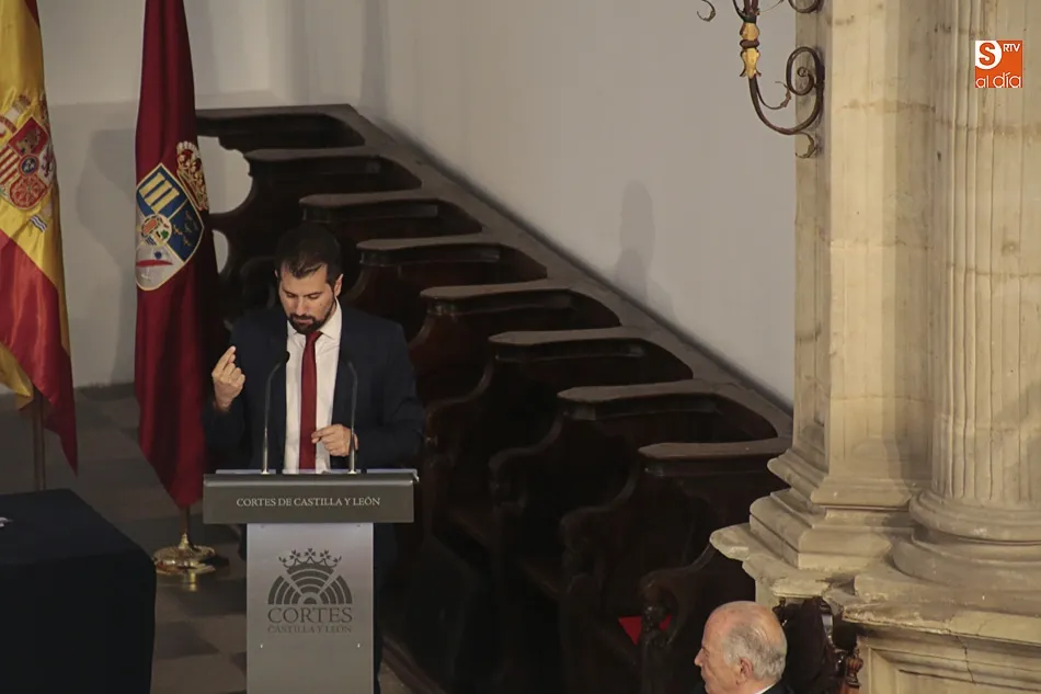 Foto 2 - Tudanca pide disculpas al Procurador por haberlo colocado en un fuego cruzado &ldquo;entre todos&rdquo;