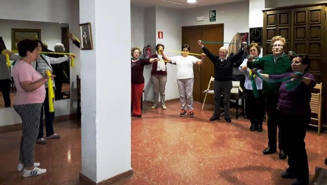 Recta final de los cursos de salud y bienestar del Centro de Día de Personas Mayores  