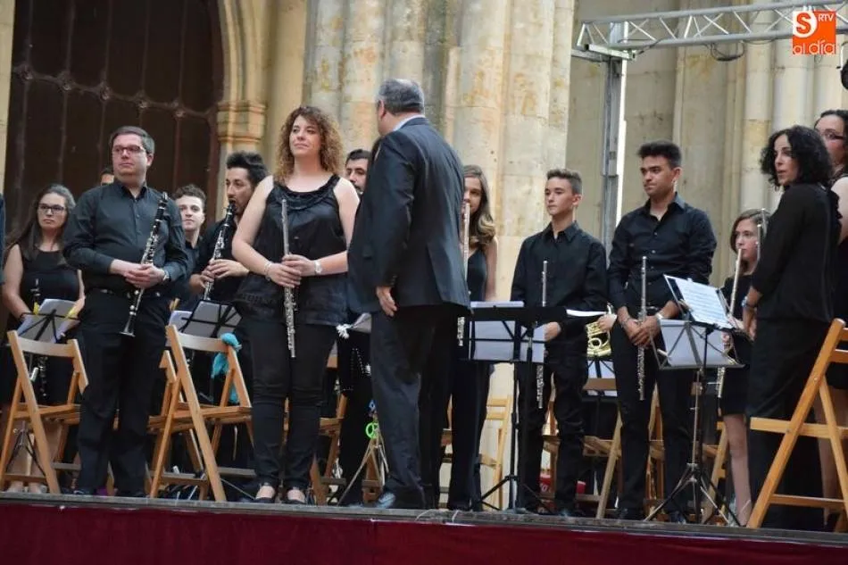 Un concierto de la Banda de Alba de Tormes abrirá esta programación de Cáritas