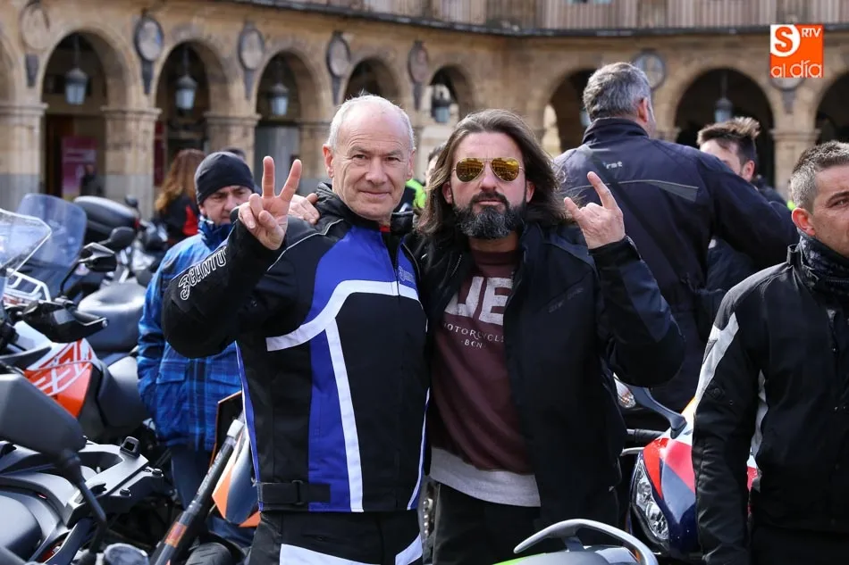 Integrantes de Ruedas Charras en una ruta anterior