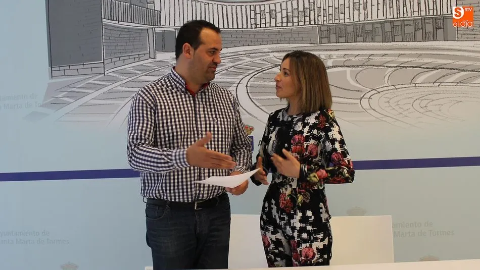 El alcalde, David Mingo, y la concejala de Fomento, Marta Labrador