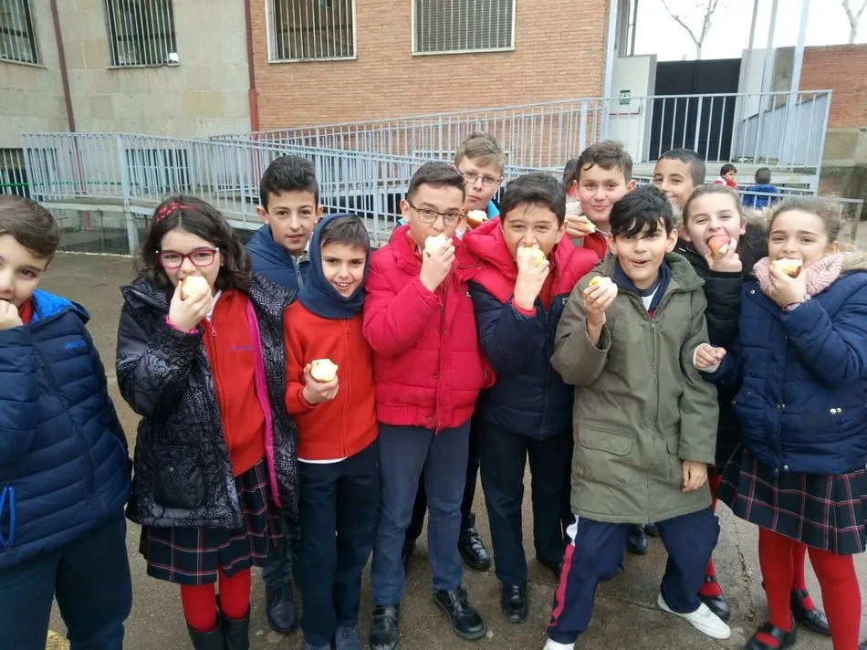 Foto 11 - El colegio Padres Trinitarios participa en el Programa Escolar de consumo de frutas, hortalizas y...