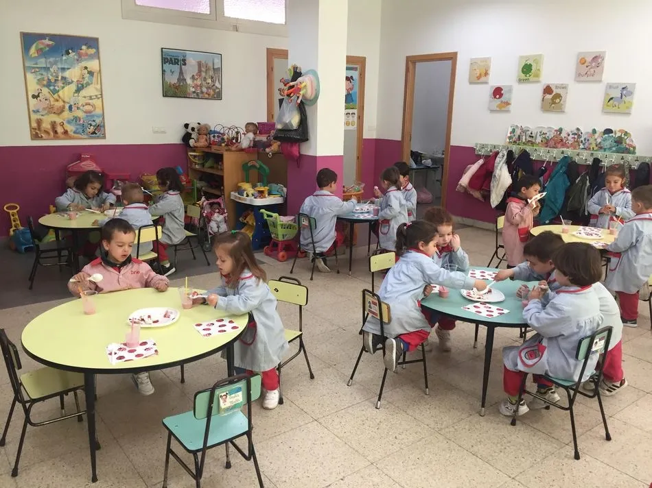 Foto 3 - El colegio Padres Trinitarios participa en el Programa Escolar de consumo de frutas, hortalizas y...