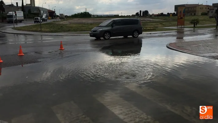 Foto 2 - Una intensa tormenta anega &lsquo;una vez m&aacute;s&rsquo; parte de los accesos a la ciudad