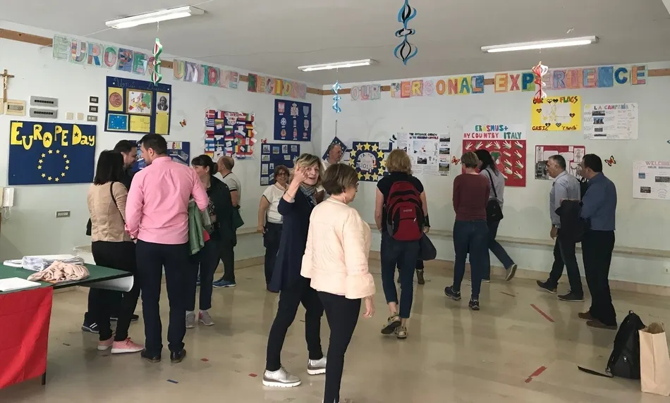 Foto 11 - Dos profesores de Misioneras-Santa Teresa participan en Roma en el final del proyecto Erasmus+  
