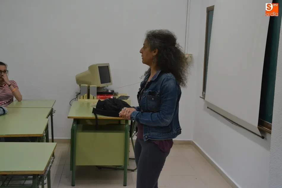 Foto 3 - Masivo inter&eacute;s en el IES Tierra por los intercambios culturales con otros pa&iacute;ses  