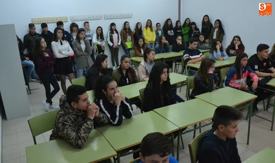 Foto 4 - Masivo inter&eacute;s en el IES Tierra por los intercambios culturales con otros pa&iacute;ses  
