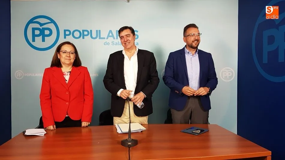 María Jesús Moro, José Antonio Bermúdez de Castro y Bienvenido de Arriba