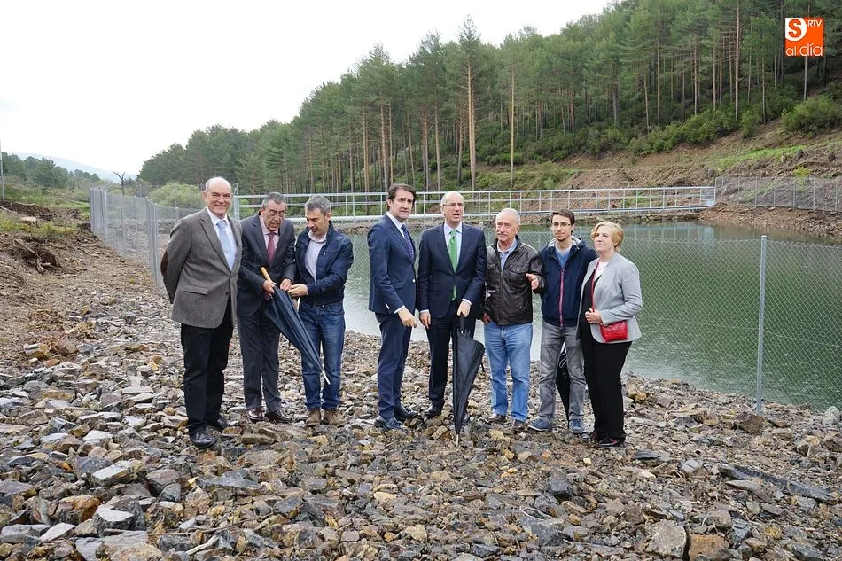 Las autoridades visitaron el azud de La Alberca, construido a finales de 2017