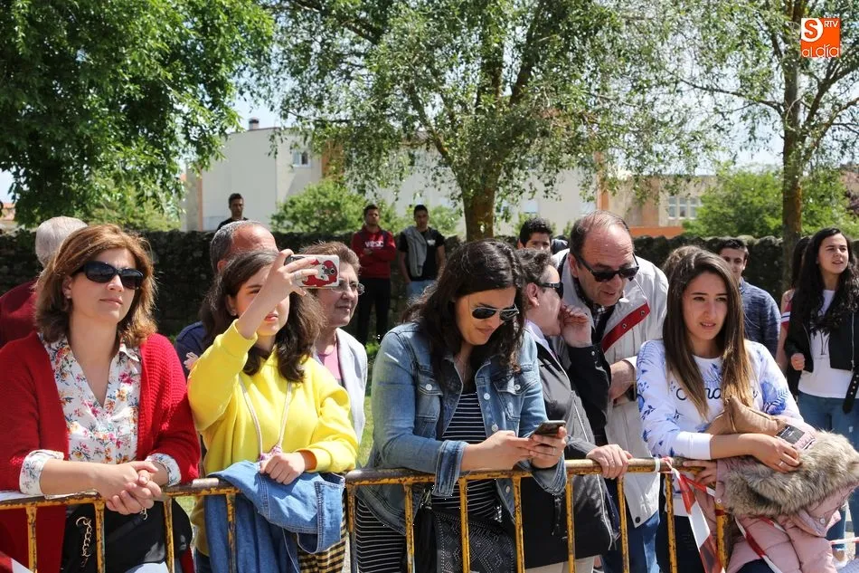 Foto 8 - Cerca de 1.500 escolares defienden la escuela p&uacute;blica rural en el 'Danzar de los Danzares'  