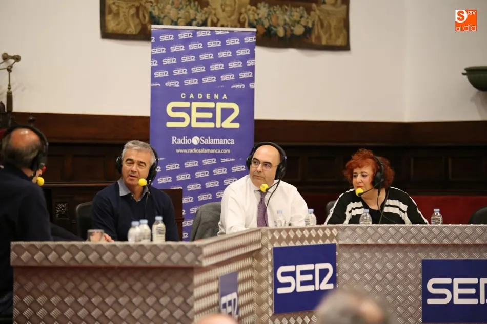 Foto 7 - Carles Francino emite en directo La Ventana desde el Paraninfo de la Universidad