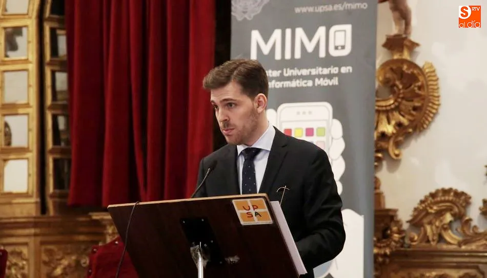 El acto contó con la intervención de docentes y alumnos. Foto de Alejandro López