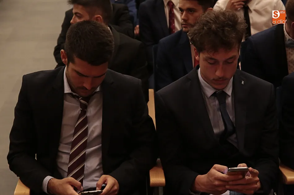 Foto 9 - Ciencias de la Actividad F&iacute;sica y del Deporte cierra el curso con la graduaci&oacute;n