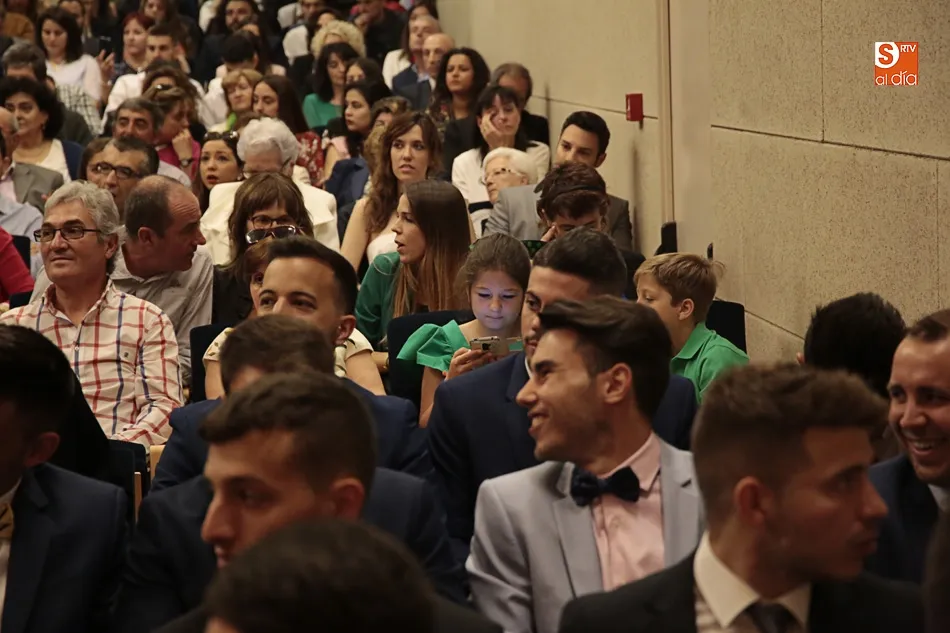 Foto 7 - Ciencias de la Actividad F&iacute;sica y del Deporte cierra el curso con la graduaci&oacute;n
