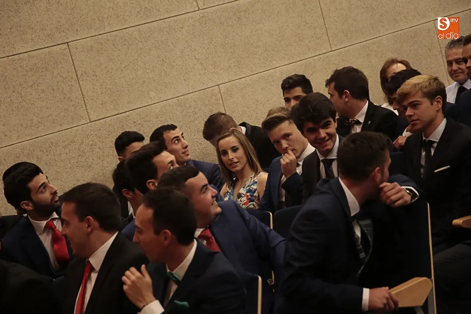 Foto 6 - Ciencias de la Actividad F&iacute;sica y del Deporte cierra el curso con la graduaci&oacute;n