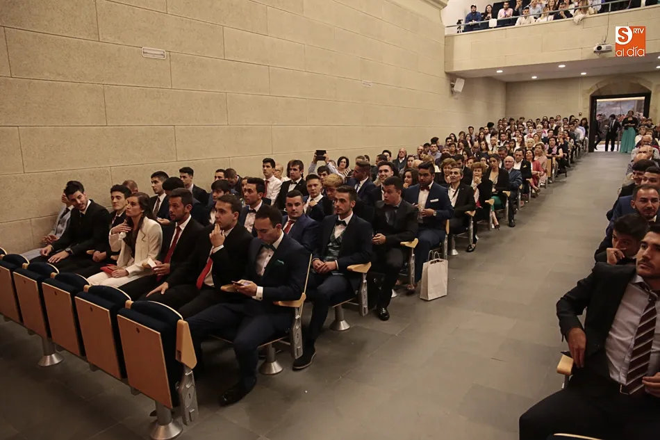 Foto 2 - Ciencias de la Actividad F&iacute;sica y del Deporte cierra el curso con la graduaci&oacute;n