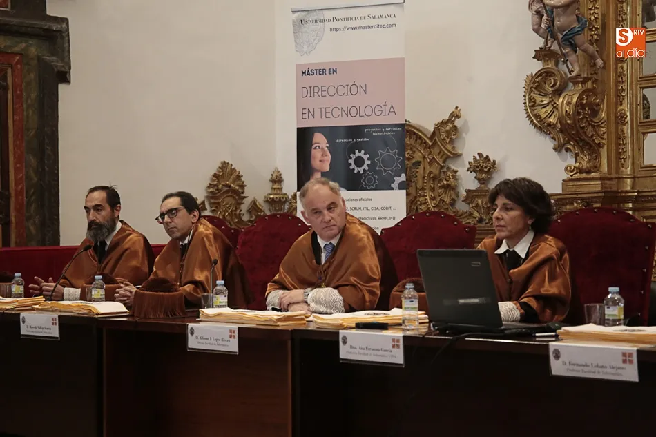 Foto 3 - Emociones y alegr&iacute;a en la graduaci&oacute;n de Ingenier&iacute;a Inform&aacute;tica de la UPSA