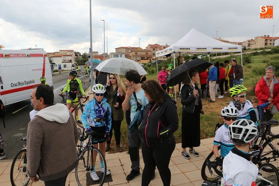 Foto 6 - M&aacute;s de un centenar de j&oacute;venes ciclistas se ponen a prueba en Guijuelo