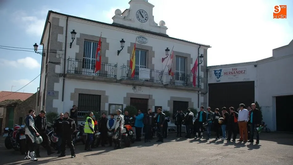 Hasta 185 moteros se daban cita este sábado en Cipérez en la II Kedada Motera ‘Las Brujas’ / FOTOS: SILVESTRE