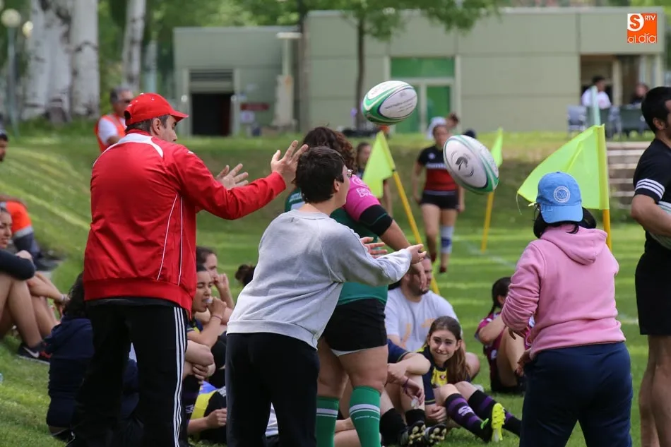Foto 8 - El rugby salmantino aboga por la victoria en la lucha contra la desigualdad  