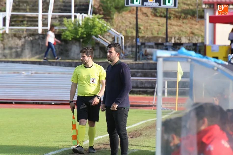 Foto 11 - Unionistas no puede abrir la lata en un partido igualado y el ascenso pasar&aacute; por Don Benito (0-0)