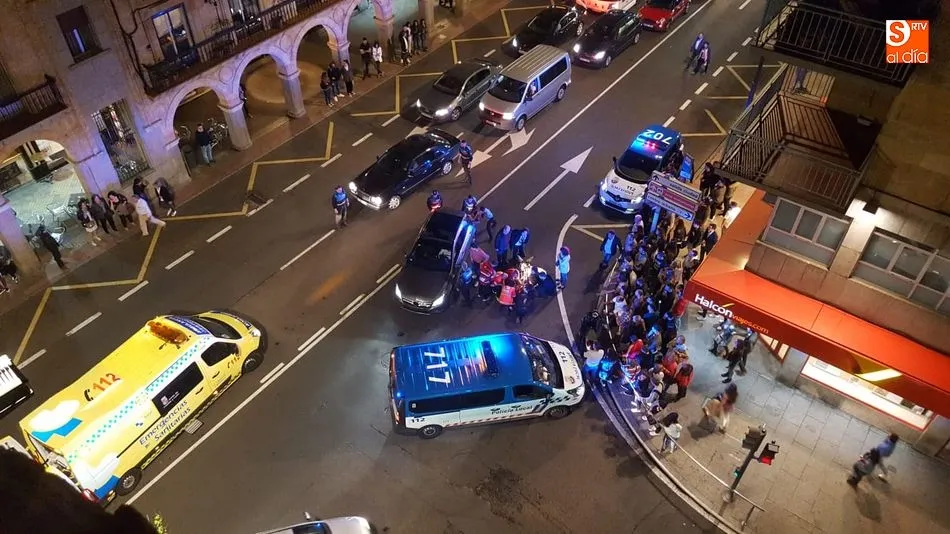 Foto 9 - Un motorista colisiona contra un turismo en la confluencia de las calles Correhuela y Gran V&iacute;a  