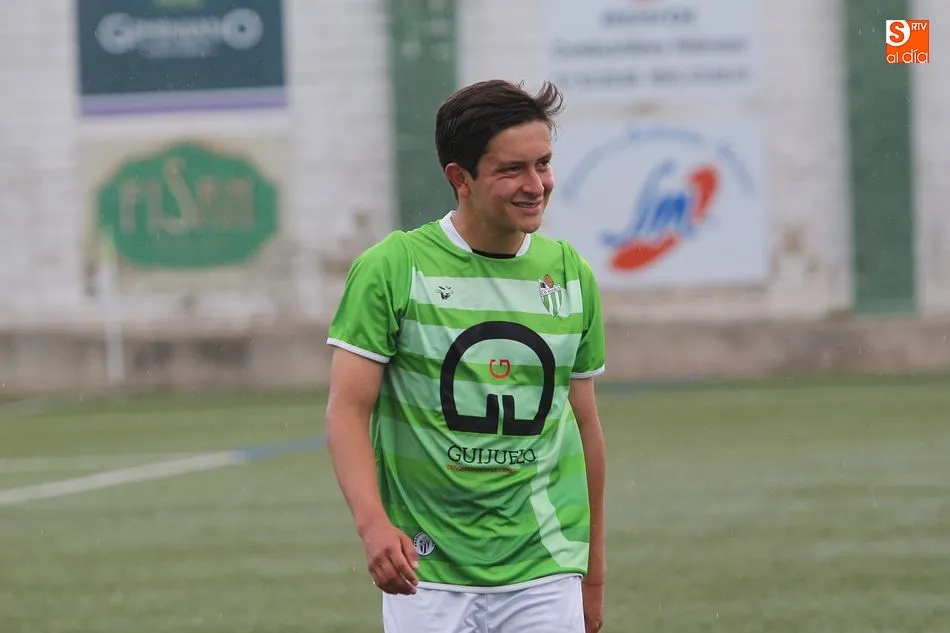 Foto 8 - El Guijuelo B cierra la temporada con victoria ante el Monterrey (3-2)