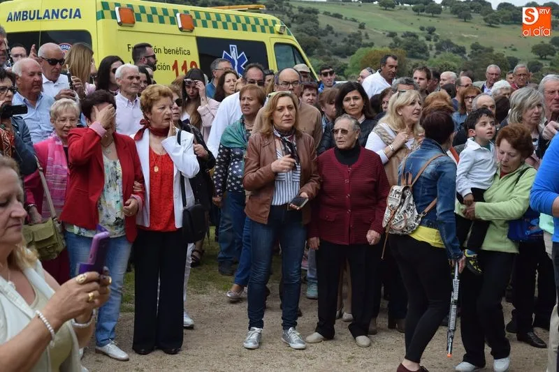 Foto 7 - La Virgen de Valdejimena procesiona entre el fervor y la fiesta