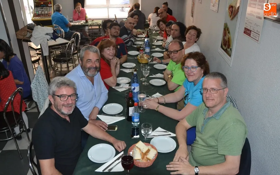 Los concursantes de Saber y Ganar se despiden de Miróbriga degustando los platos de la tierra  