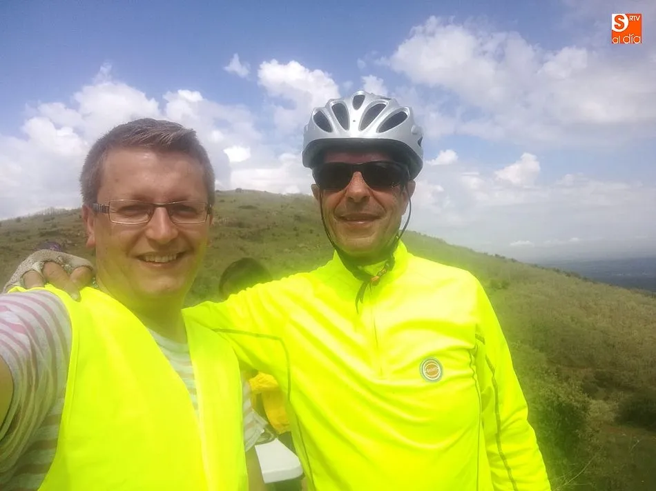 Foto 2 - &Oacute;scar Hern&aacute;ndez y Mar&iacute;a Gil-Garc&iacute;a ganan la IV Subida al Pico Cervero